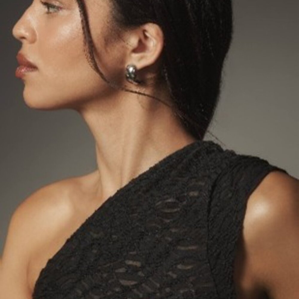 BLACK Textured One-Shoulder Top - Picture 2 of 3